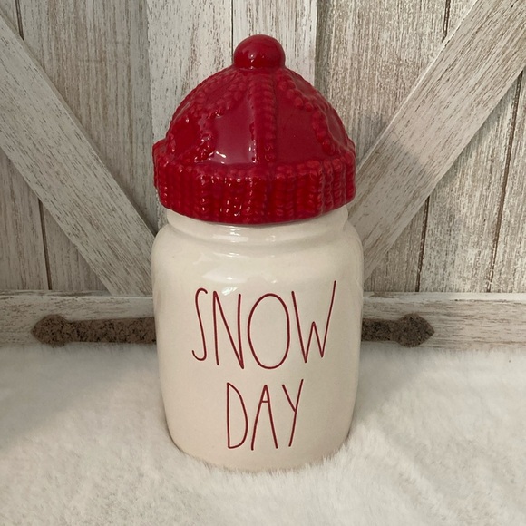 Rae Dunn Snow Day Canister - Picture 1 of 6
